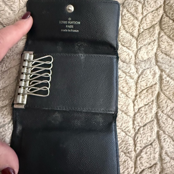 Louis Vuitton Damier Graphite 6-Key Holder - Picture 3 of 5